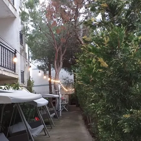 Flat Ergli Velipojë