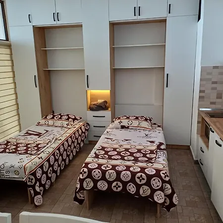 Flat Ergli Appartement *