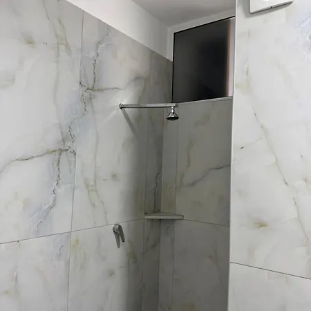 Apartamento Flat Ergli Velipojë