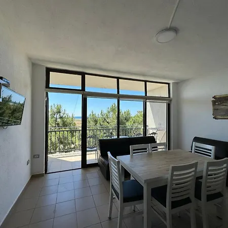 Flat Ergli *