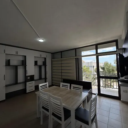Flat Ergli Velipojë