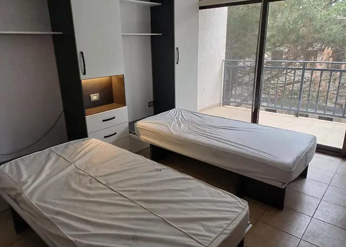 Flat Ergli * Velipojë